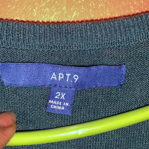 APT.9 Hunter Green color Sweater Size 2X - Picture 2 of 4